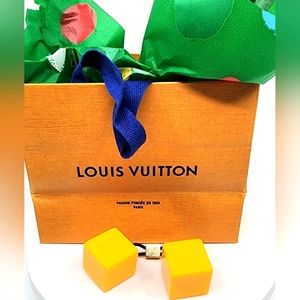 EUC LOUIS VUITTON Yellow Cube Hair Tie Accessory w/ gift bag 💝🎁